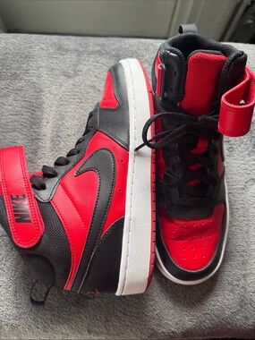 Nike Boys High-Top Sneakers in Red and Black